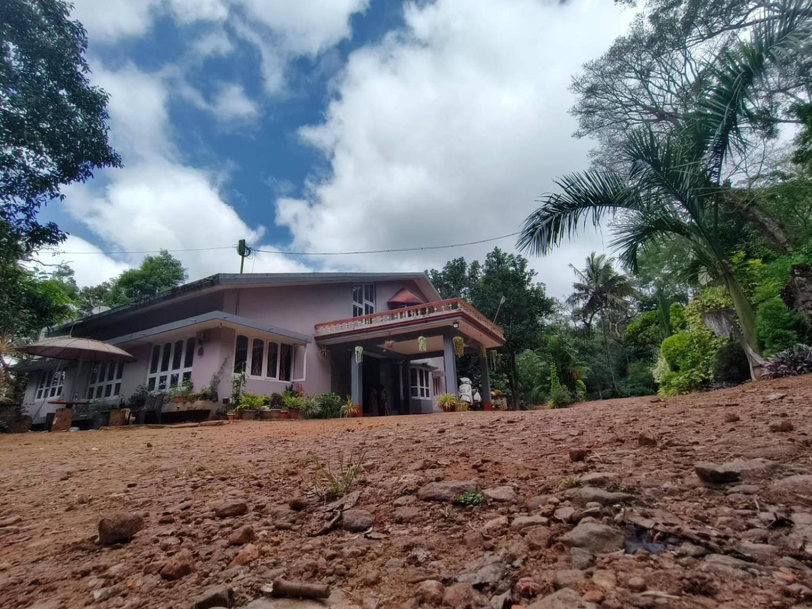 Homestay Attimara